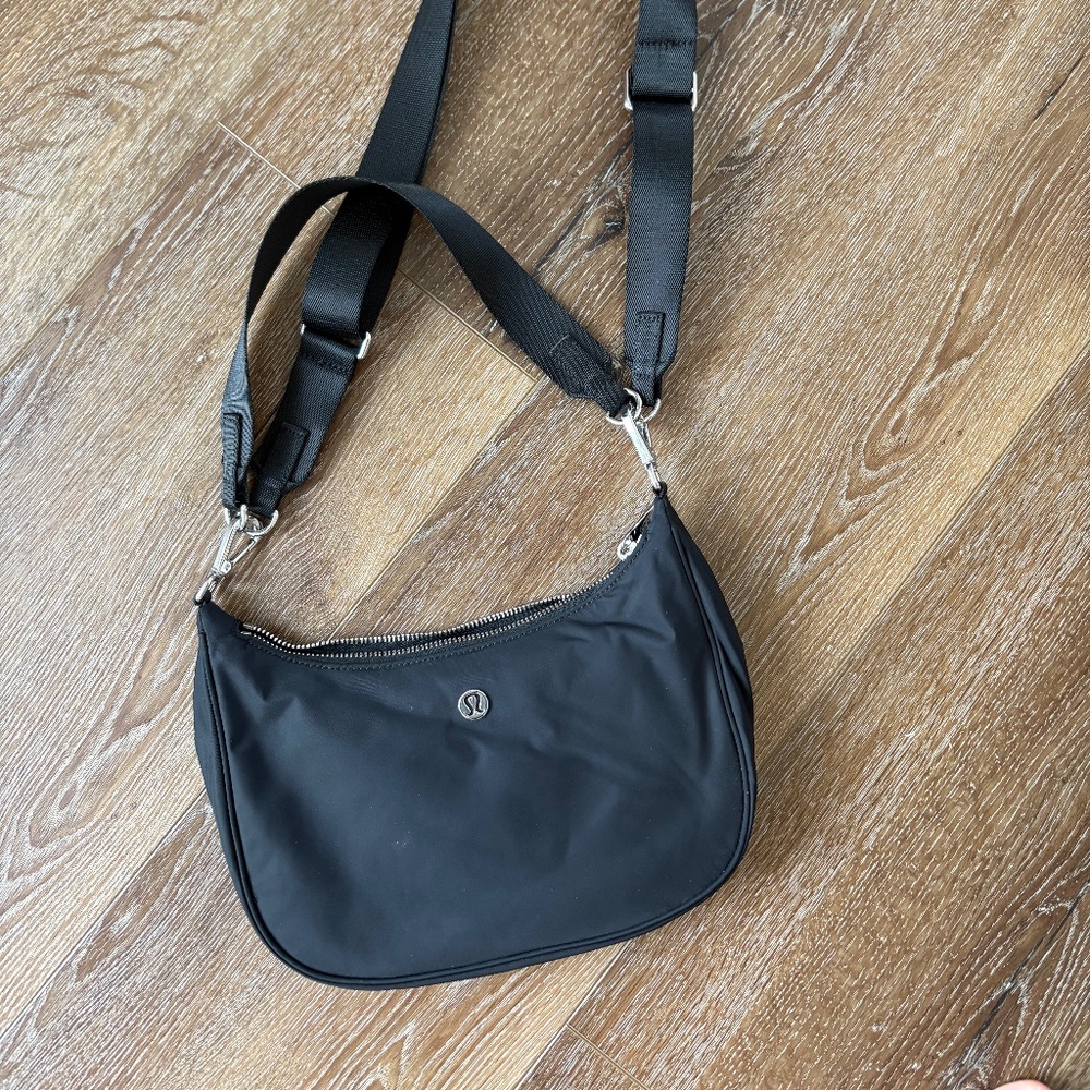 Lululemon City Essentials Shoulder Bag 3L